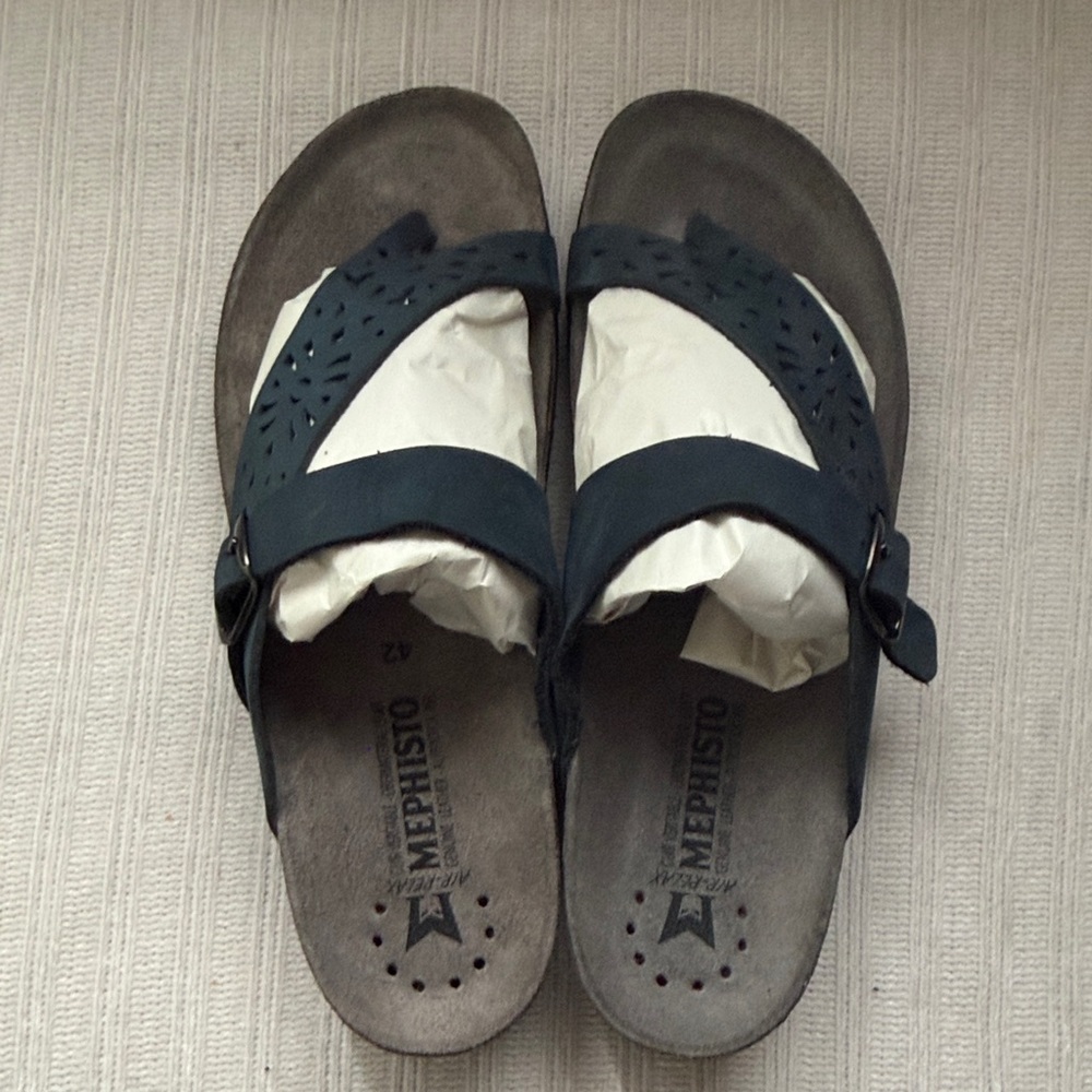 💚Mephisto - Women's Helen
Thong Sandals 💙